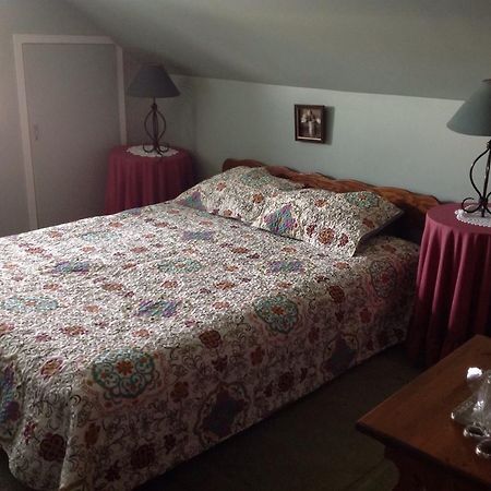 Maple Tourist Home B&B Гранд Фолс Стая снимка